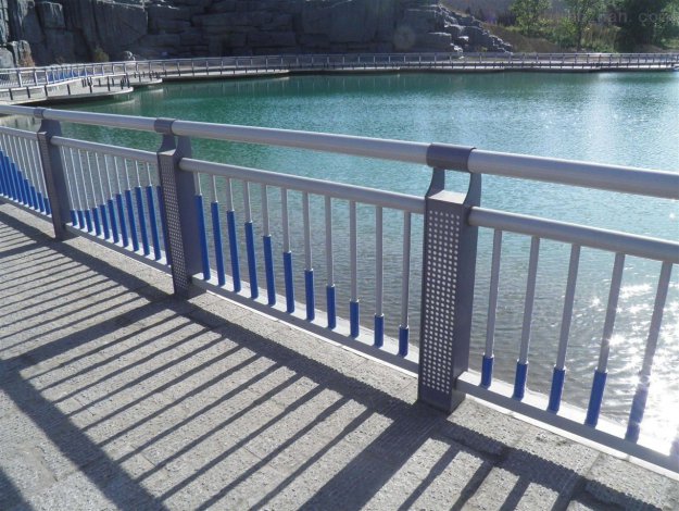 邹城河流桥梁护栏