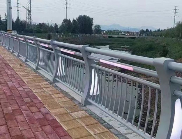 邹城铝合金护栏_邹城桥梁防撞护栏厂家