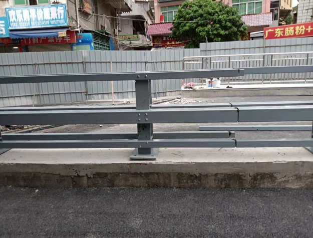 同江防撞护栏