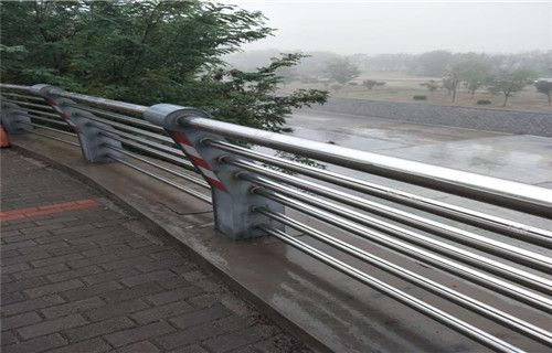 同江桥梁防撞护栏,同江河流桥梁护栏,同江景观桥梁防撞护栏,同江不锈钢复合管护栏,同江防撞护栏厂家,同江铝合金护栏,同江桥梁栏杆_同江景观桥梁防撞护栏公司