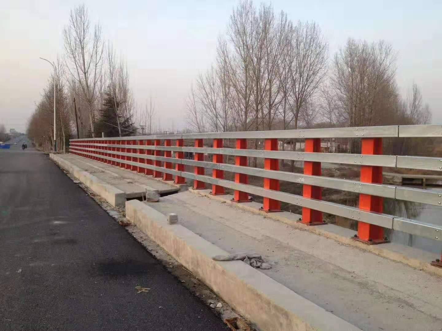 同江桥梁防撞护栏,同江河流桥梁护栏,同江景观桥梁防撞护栏,同江不锈钢复合管护栏,同江防撞护栏厂家,同江铝合金护栏,同江桥梁栏杆_同江景观桥梁防撞护栏公司