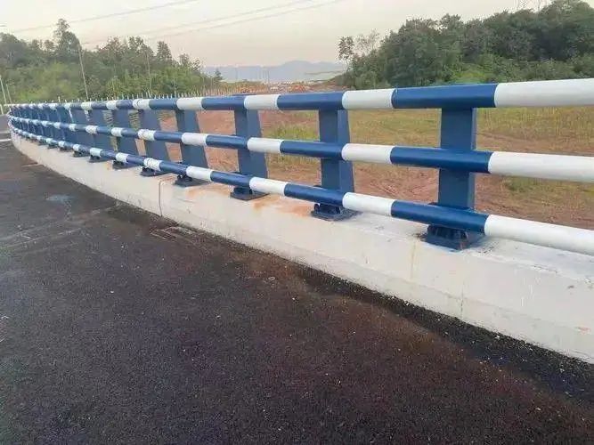 同江桥梁防撞护栏,同江河流桥梁护栏,同江景观桥梁防撞护栏,同江不锈钢复合管护栏,同江防撞护栏厂家,同江铝合金护栏,同江桥梁栏杆_同江景观桥梁防撞护栏公司